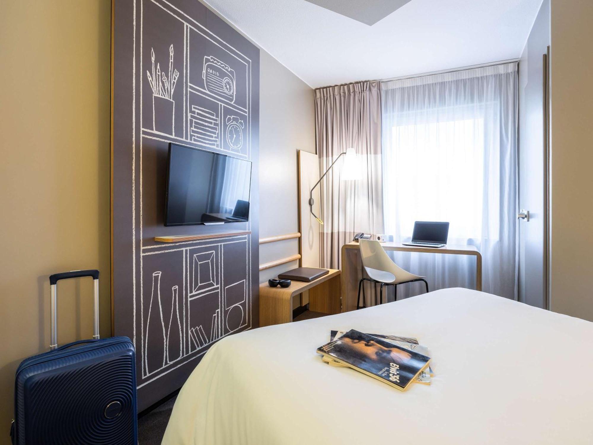 Ibis Centre 3*